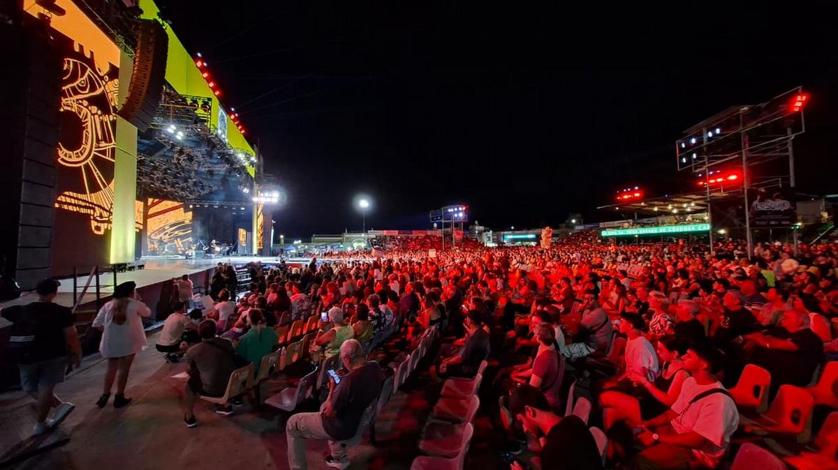 La segunda luna coscoína.