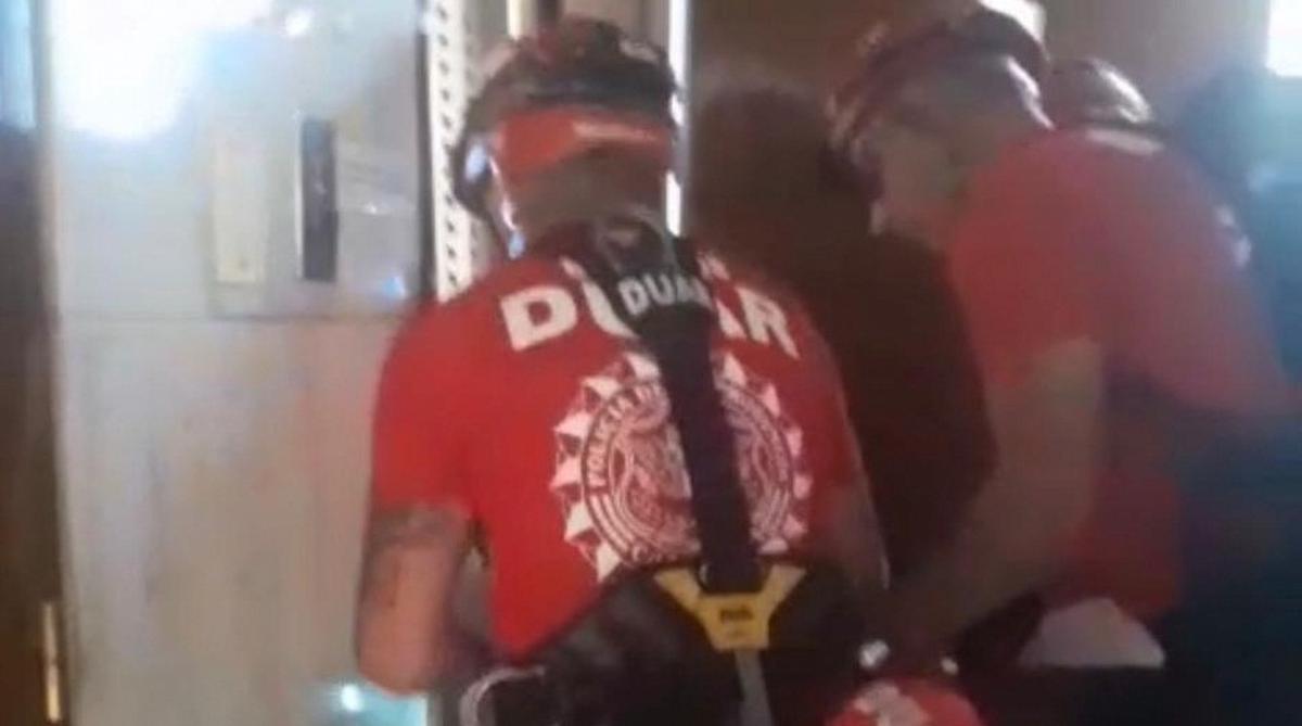 Personal del DUAR Capital asistió a las mujeres.