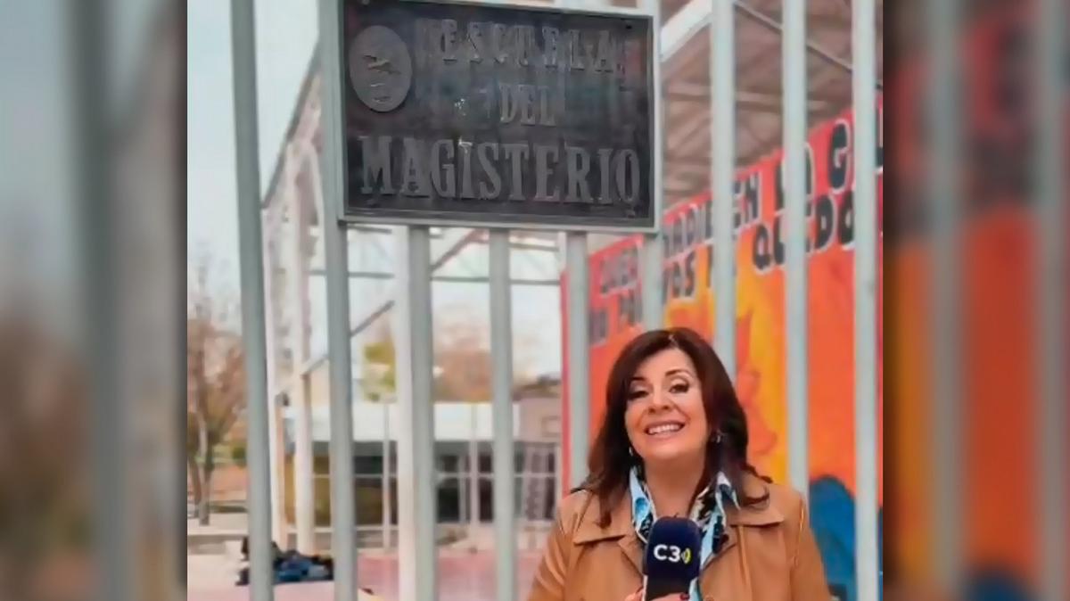 Laura Carbonari en la Escuela de Magisterio de Mendoza.