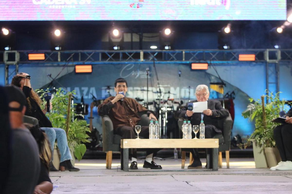 FOTO: Milo J brilló en la plaza Próspero Molina. (Foto: Daniel Cáceres)