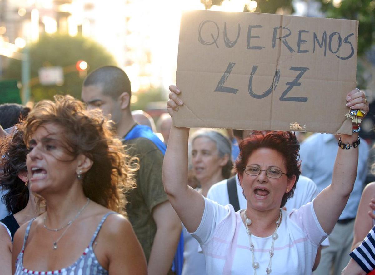 Bajó la temperatura, pero todavía hay más de 13 mil usuarios sin luz