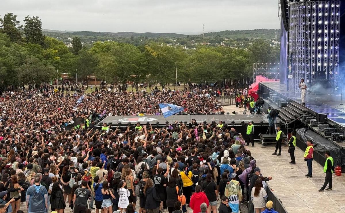 Vándalos Chinos en Cosquín Rock 2026.