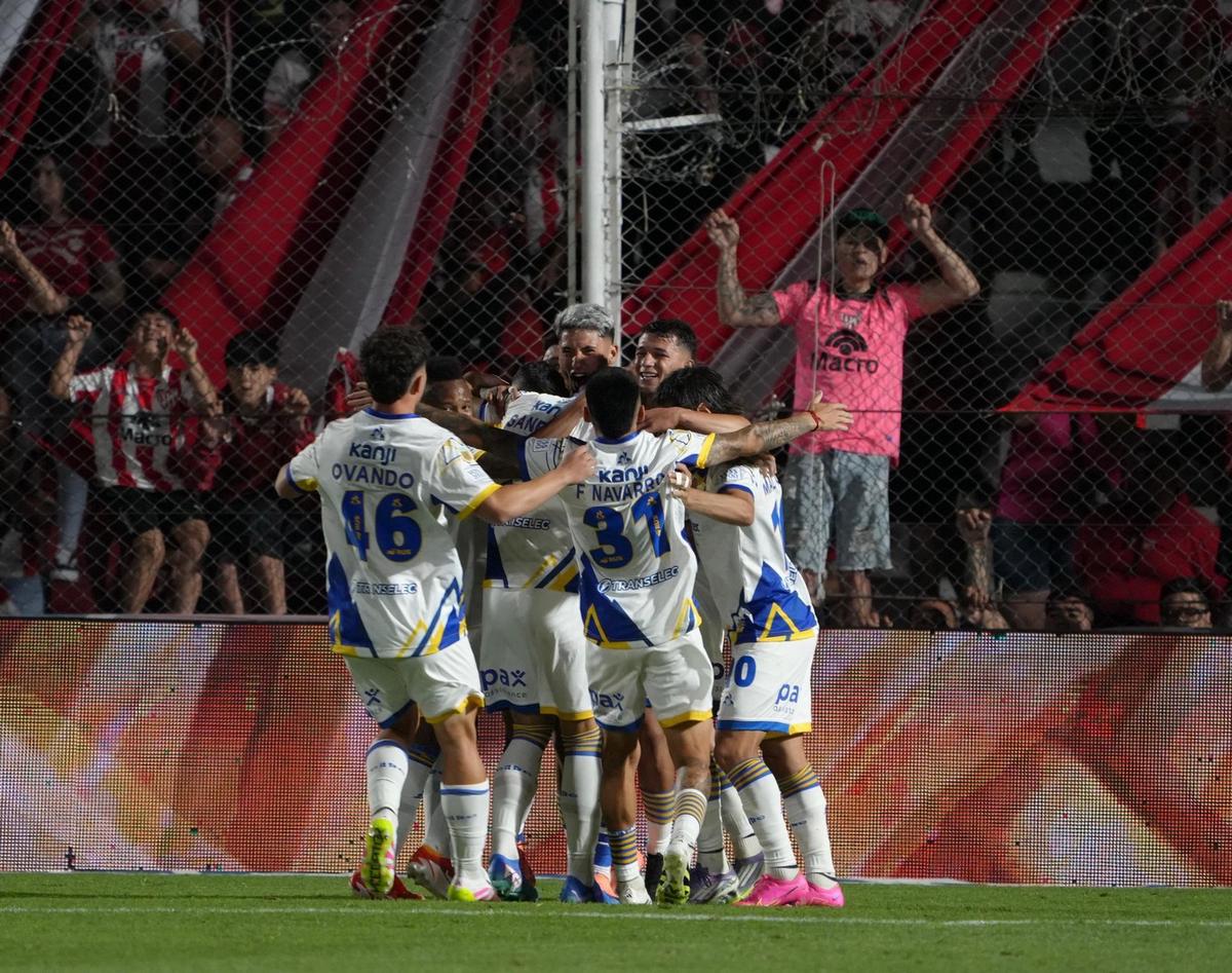 Central se llevó un triunfazo de Alta Córdoba. (Foto: Daniel Cáceres/C3)