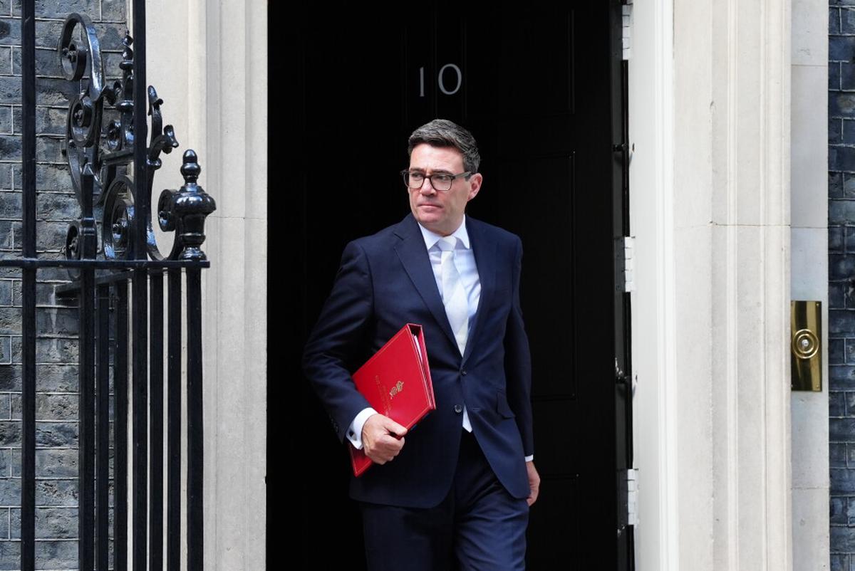 Ante la Cámara de los Comunes, Burnham promete restaurar la esperanza como líder del Reino Unido