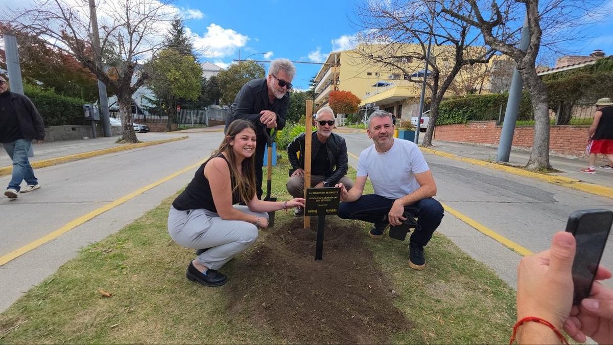 Los Pericos se sumaron a La Argentina Reforesta en La Falda