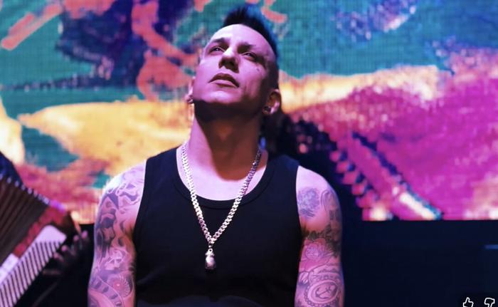 Monada estrenó "Terapia para 3", el nuevo temazo que ya le da nombre a su próximo álbum
