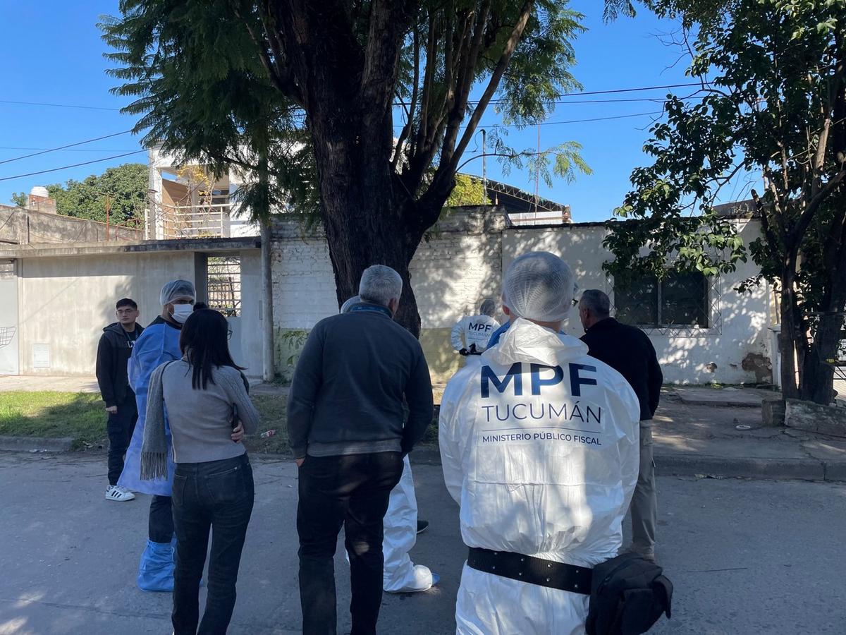 Conmoción en Tucumán por el hallazgo de una mujer muerta en su casa.