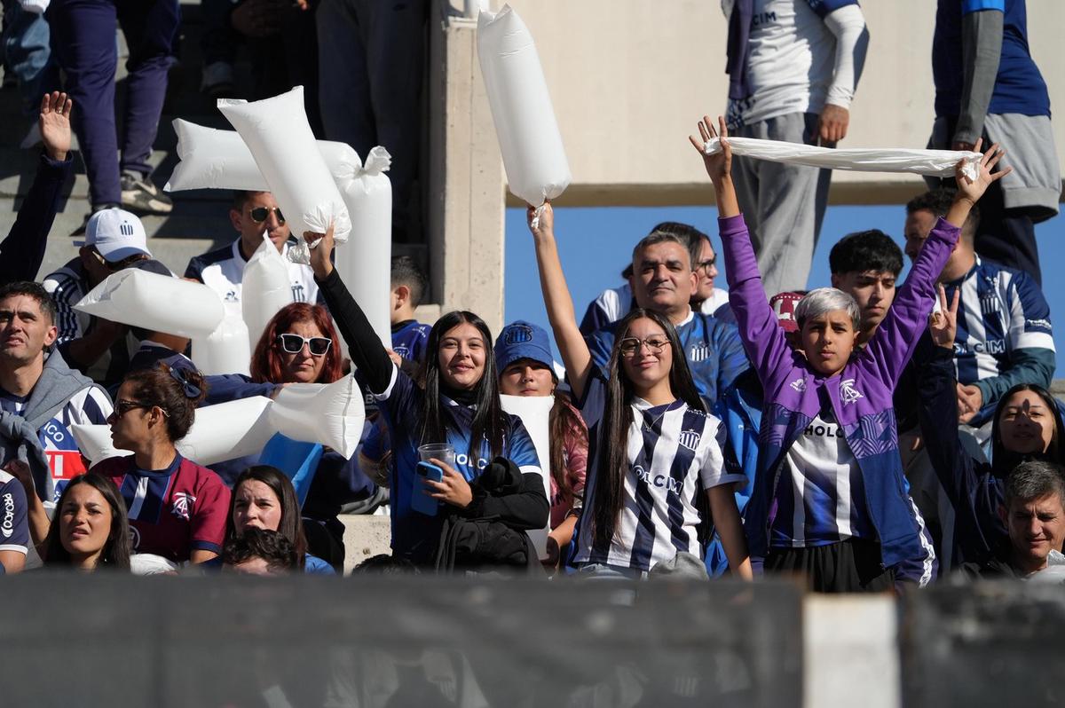 Los hinchas de