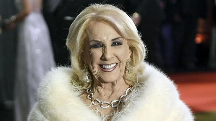 Mirtha Legrand fue dada de alta tras su internación de una semana por bronquitis