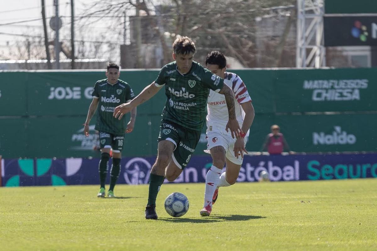 Sarmiento se impuso ante Estudiantes (LP) y es el nuevo líder de la Zona B del Torneo Clausura.