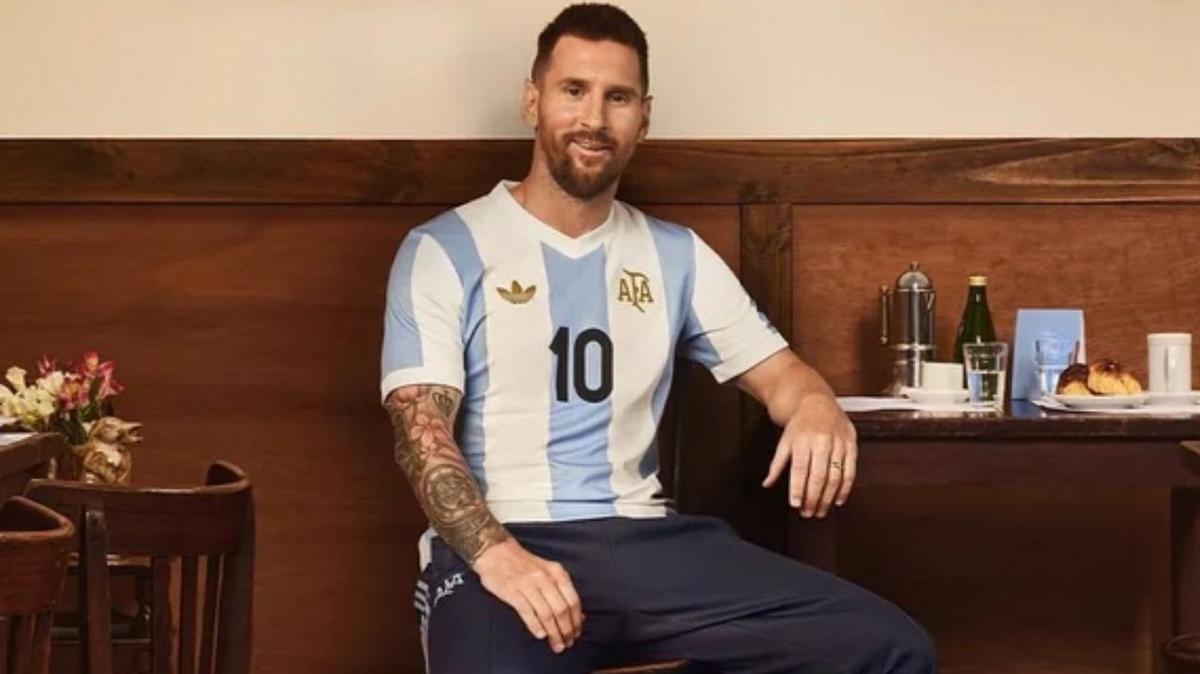 FOTO: Argentina presentó una nueva camiseta. (Foto:@Argentina)