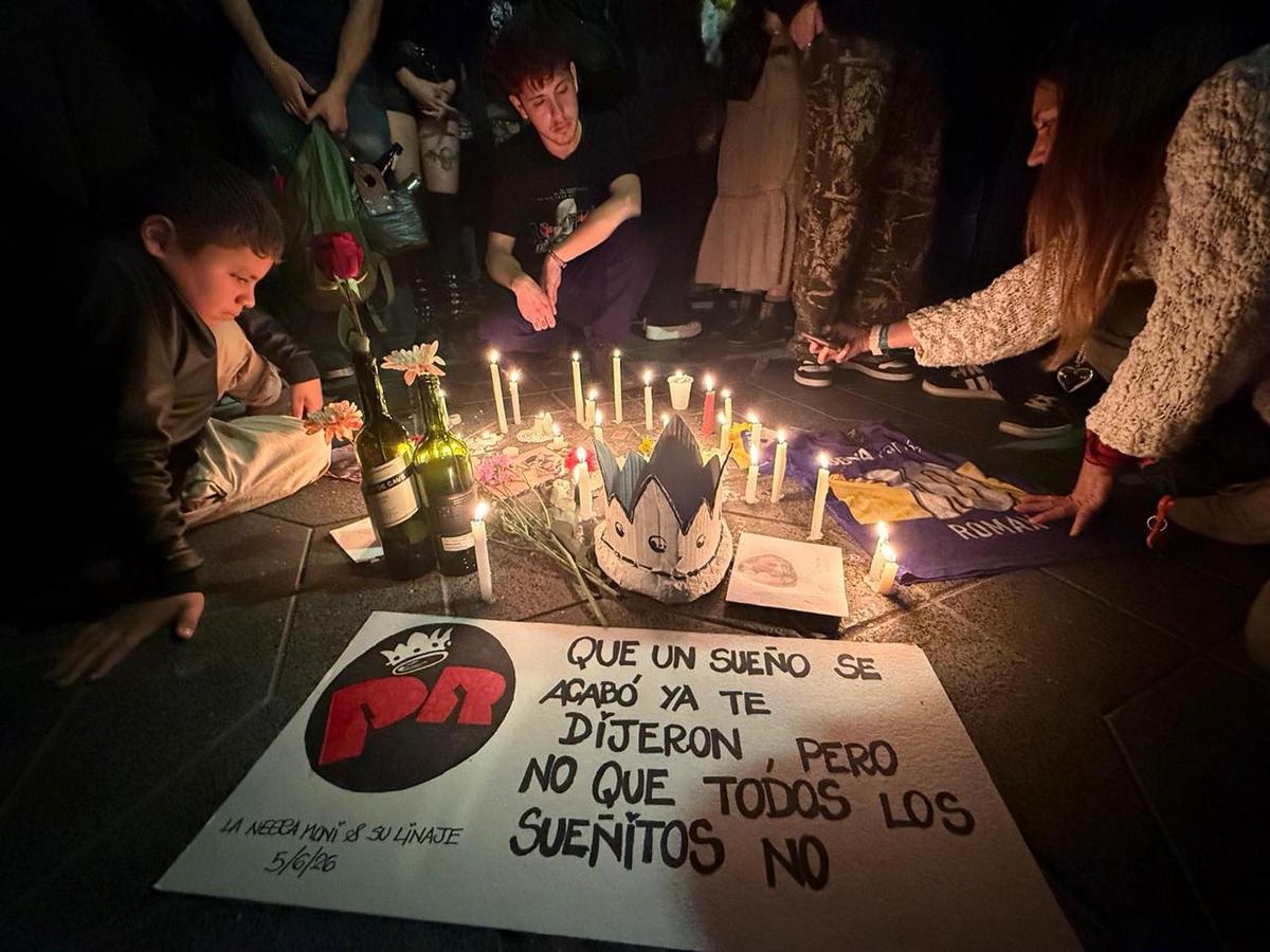 Una multitud celebra la música de Los Redondos, compartiendo recuerdos y anécdotas