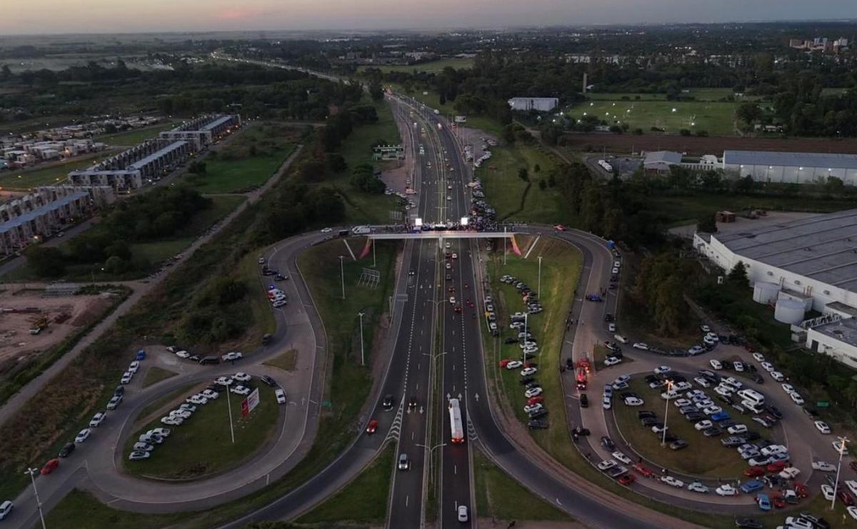 Quedó inaugurado el tercer carril de la autopista Rosario-Santa Fe.