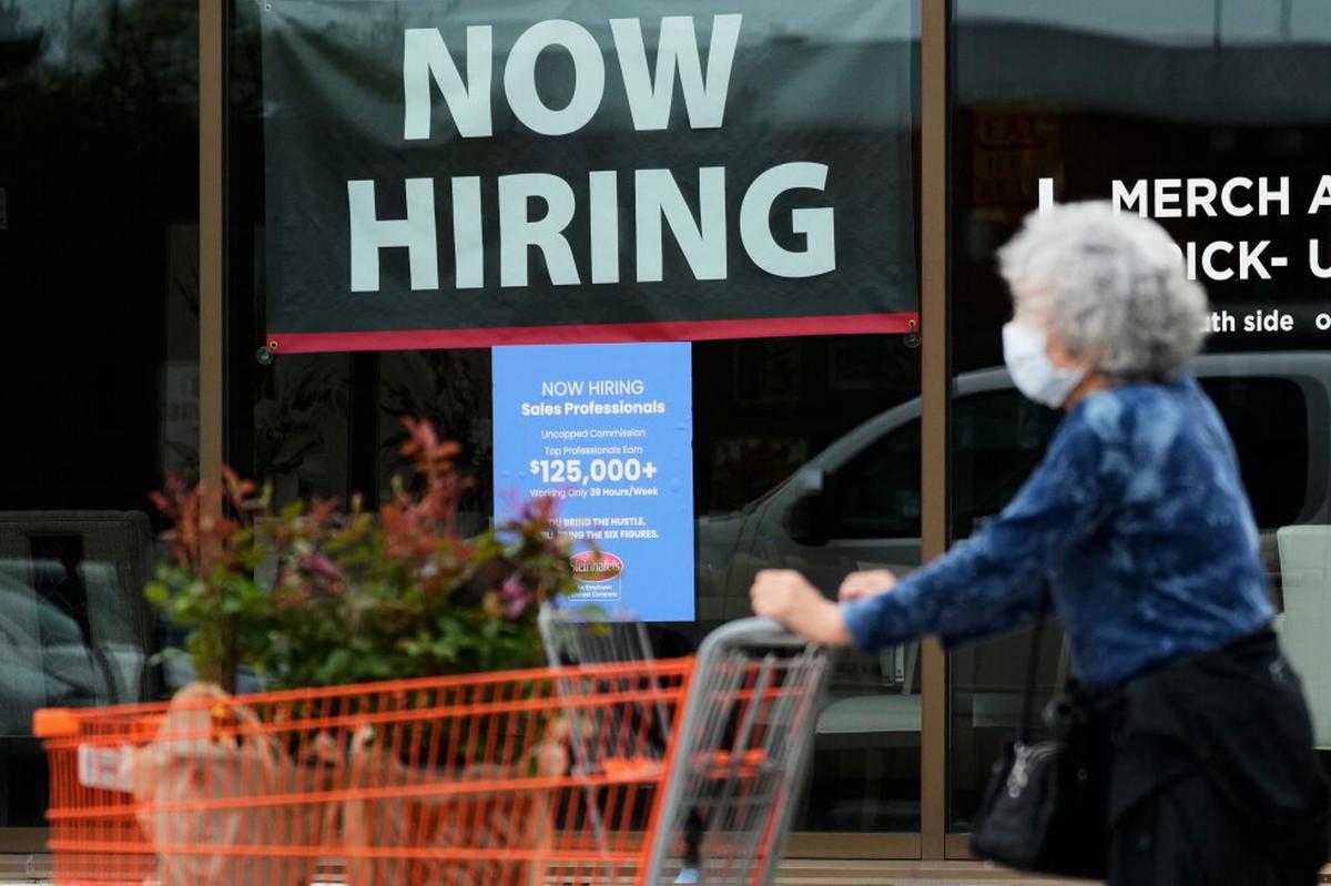El mercado laboral de EE.UU. frena de golpe: 23.000 empleos menos en julio
