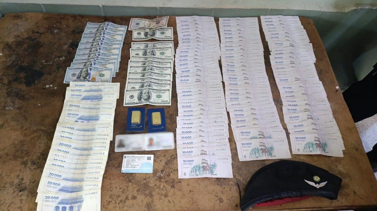 Detienen a conductor ebrio con lingotes de oro y dólares en la Ruta Nacional 168