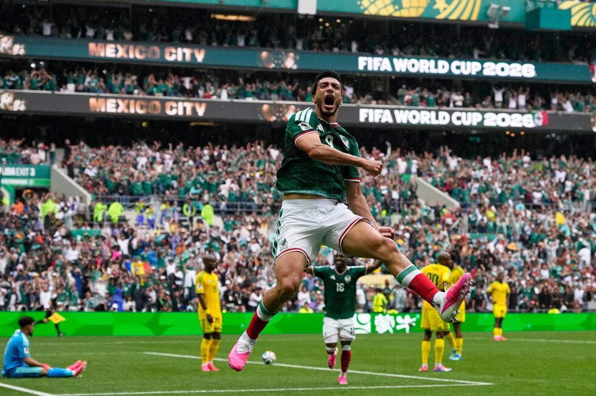Rafa Márquez nombra a Andrés Guardado como su asistente en la selección mexicana