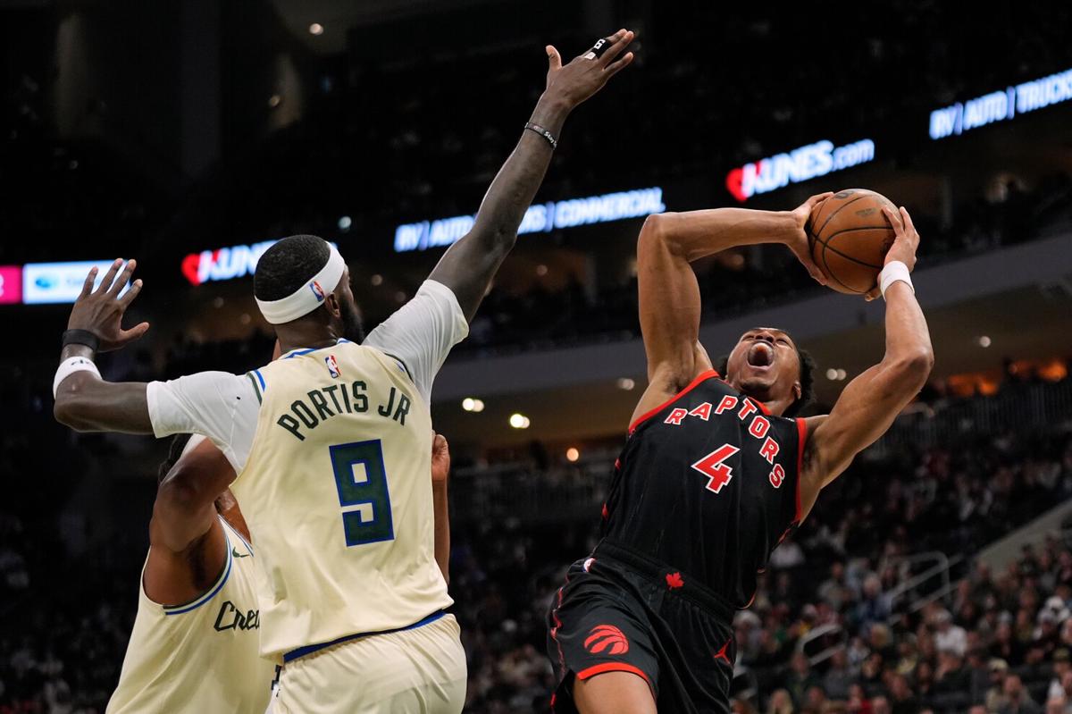 Ingram y Barnes lideran a Raptors en victoria 111-105 sobre Bucks en mala racha