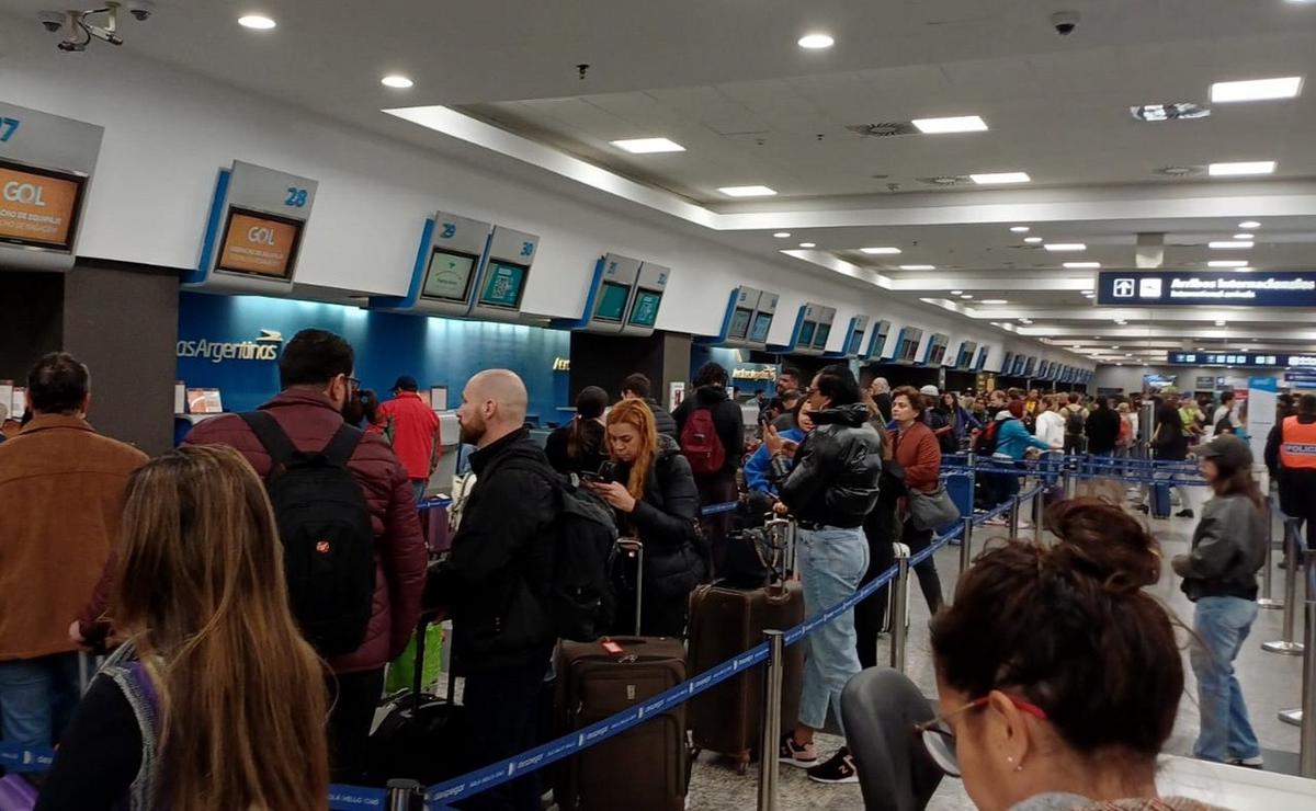 FOTO: Demoras en Aeroparque en el último paro. (Archivo Orlando Morales/Cadena 3)