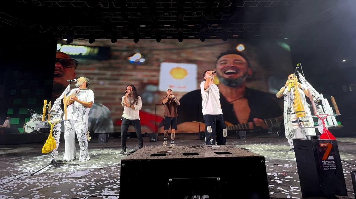 Los Tekis junto con Los Herrera y Facundo Toro en Jesús María