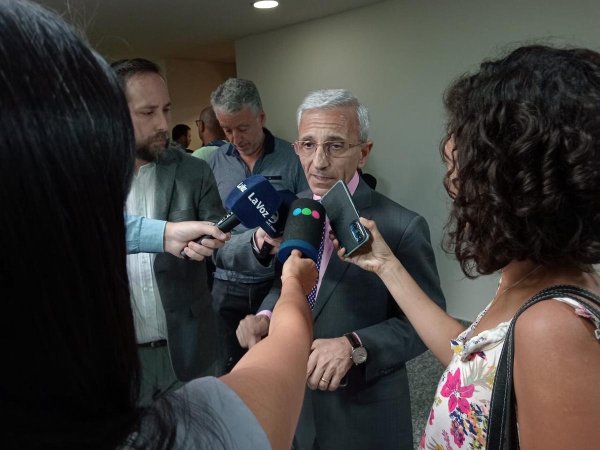 FOTO: Carlos Naty, abogado querellante. (Foto: Daniel Cáceres/Cadena 3)