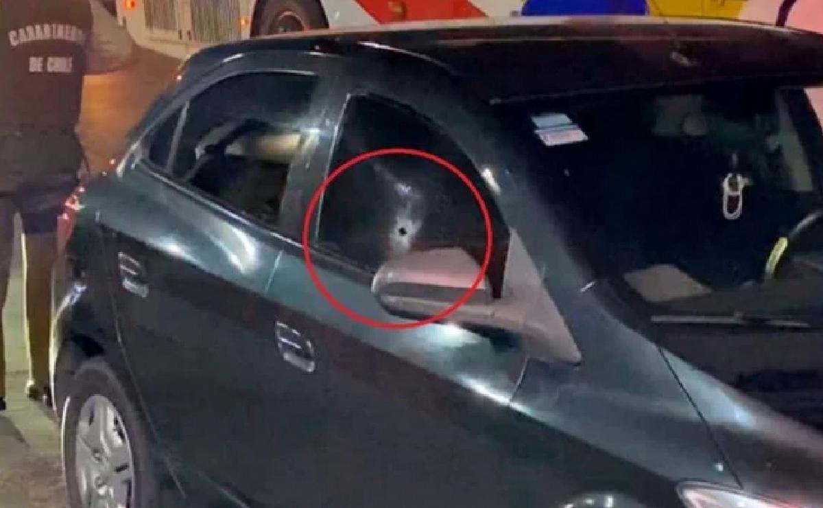 FOTO: El impacto de bala en el auto del turista argentino. (Foto: NA/Redes)