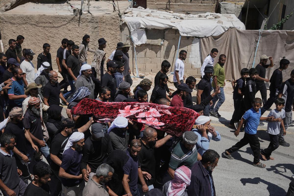 La fiscalía israelí acusa a un colono de la muerte en Cisjordania de líder palestino Awdah Hathaleen
