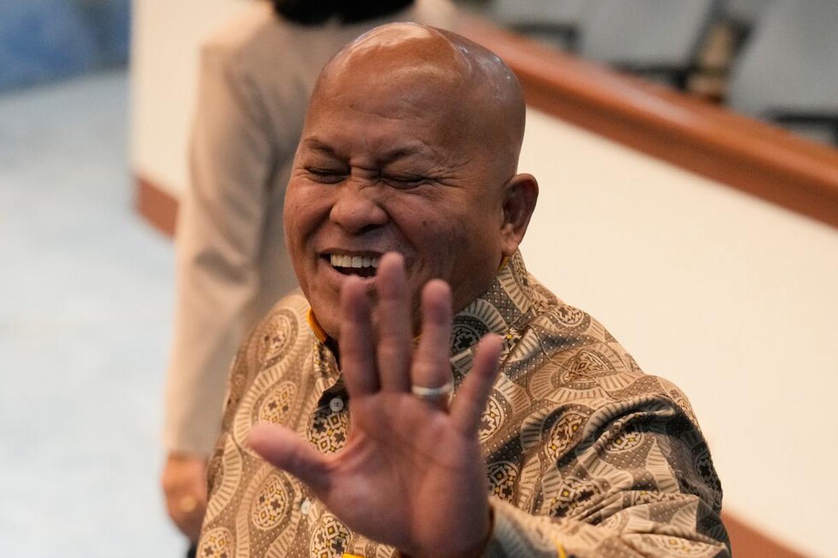 Ministro de Justicia filipino ordena arresto de senador buscado por la CPI
