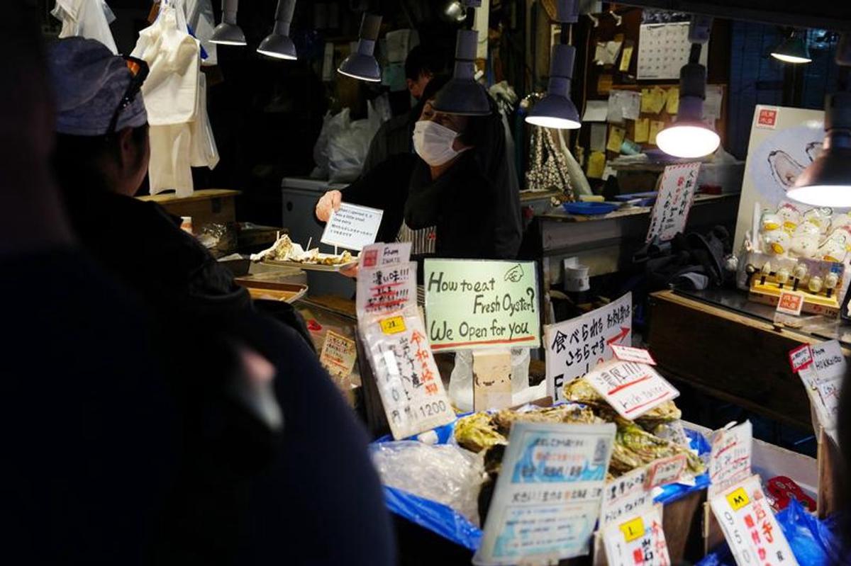 Precios al consumidor en Japón suben 3% en noviembre.