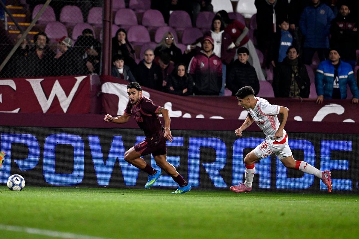 Argentinos empató con Lanús y es puntero.