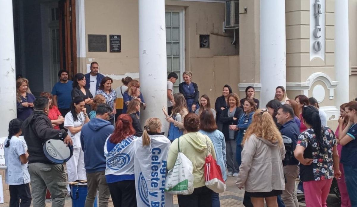 FOTO: Asamblea en el Hospital Misericordia (Foto: ATSA Córdoba)