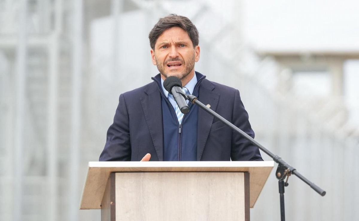 Pullaro inaugurando la cárcel en Recreo.