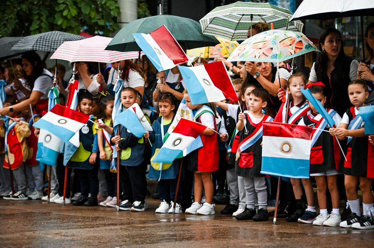 Córdoba homenajeó a veteranos y caídos de Malvinas con un multitudinario acto