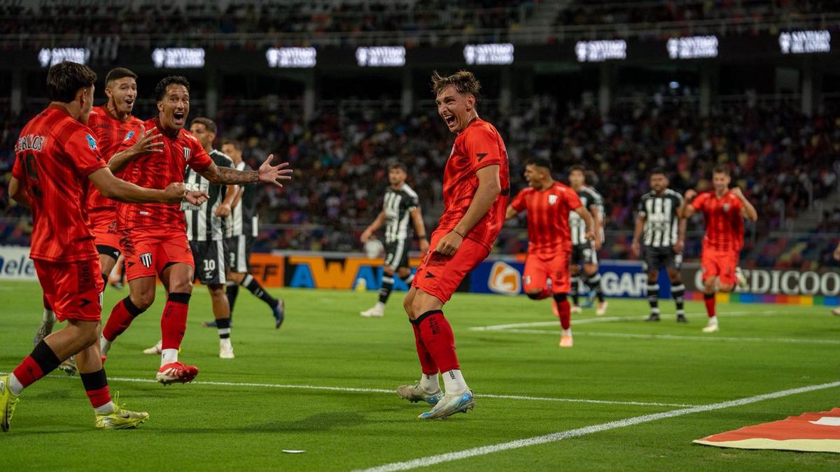 Gimnasia (M) se estrenó con victoria ante Central Córdoba (SdE) en el Torneo Apertura. (GimnasiaMendoza)