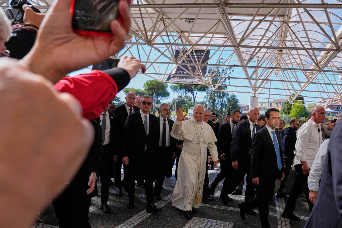 El papa León pasó