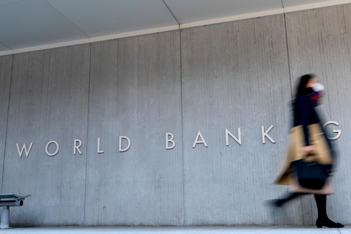 Guerra en Irán frenará crecimiento económico este año, vaticina Banco Mundial