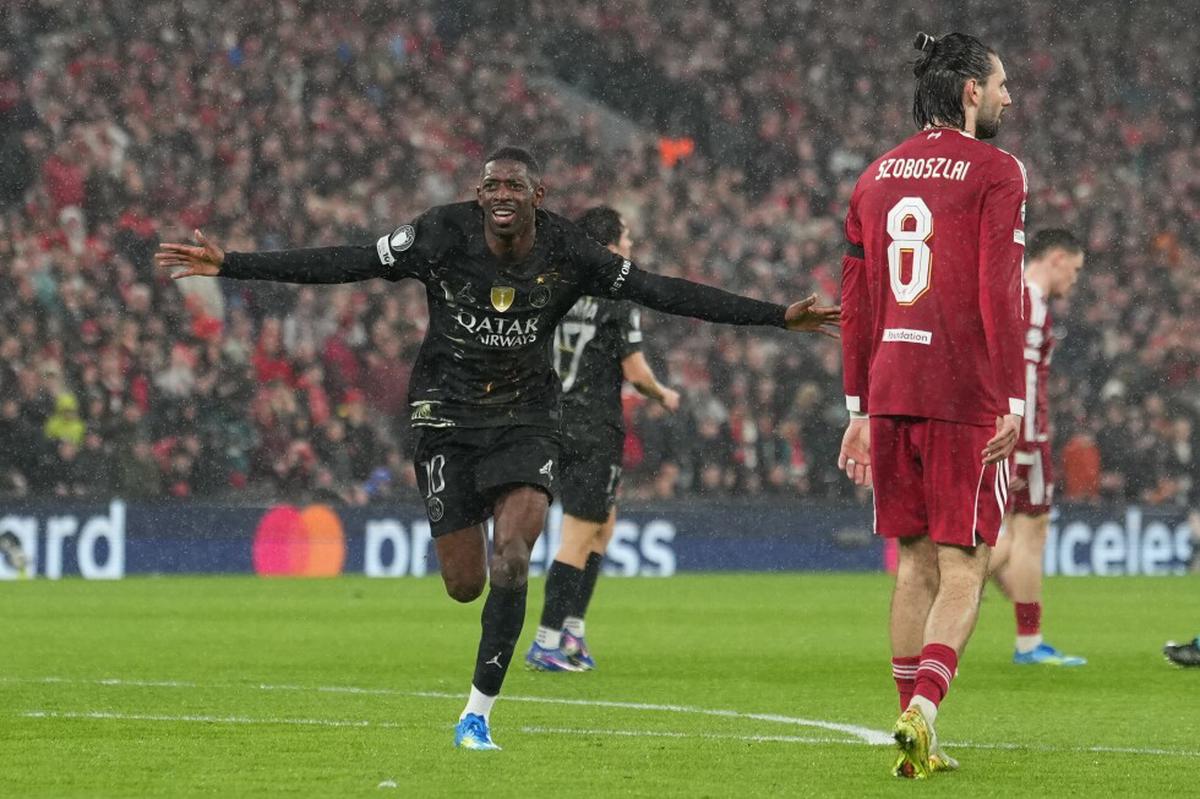 Paris Saint-Germain somete 2-0 a Liverpool en Anfield y se instala en las semis de la Champions