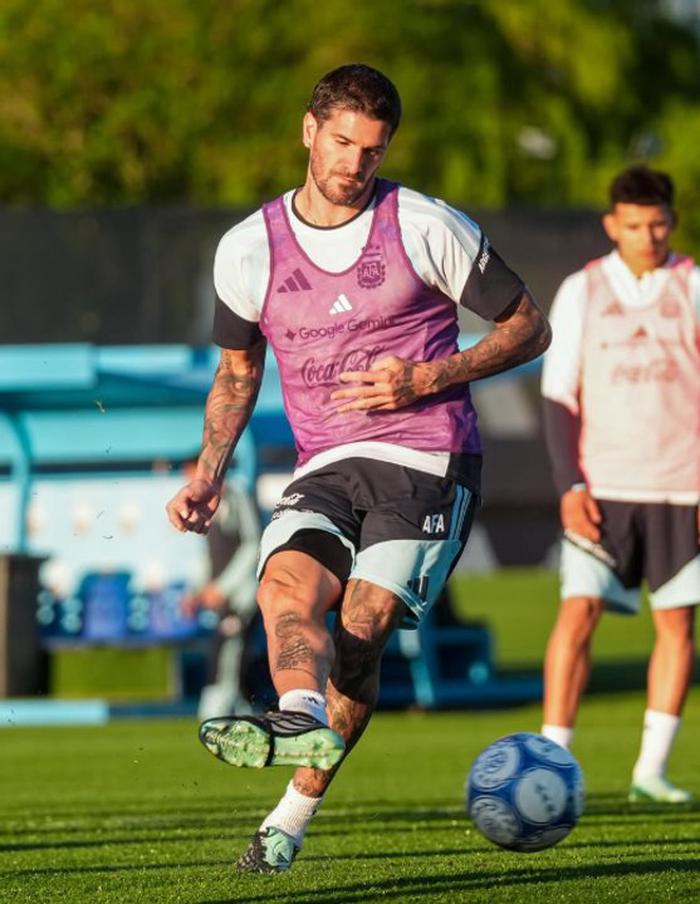 Rodrigo De Paul habla sobre Messi: "Lo amo, es como un hermano para mí"