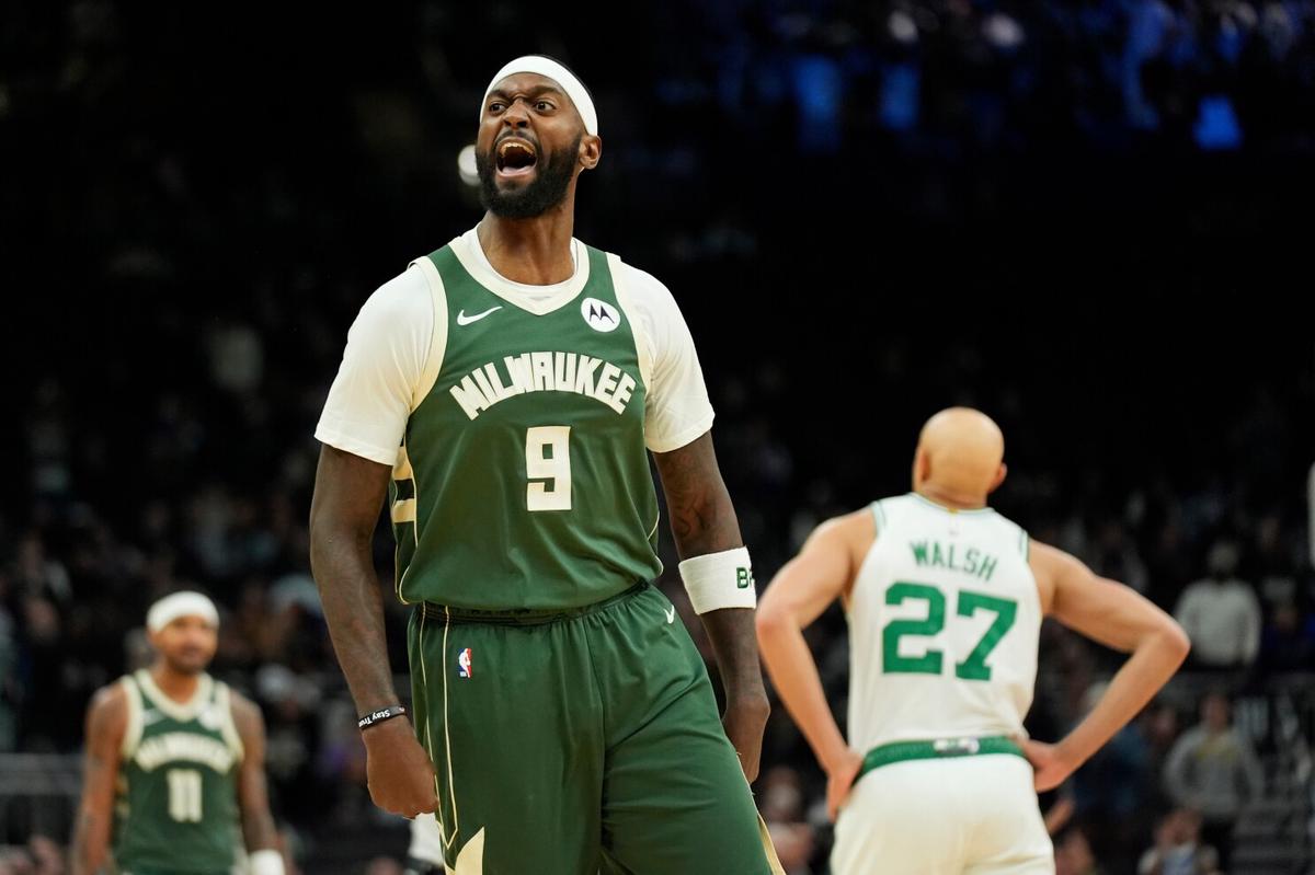 Kuzma y Portis conducen a Bucks a victoria sin el lesionado Antetokounmpo, 116-101 sobre Celtics