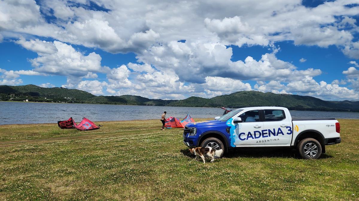 FOTO: Kitesurf en Potrero de Garay: pura adrenalina en un refugio natural en Córdoba