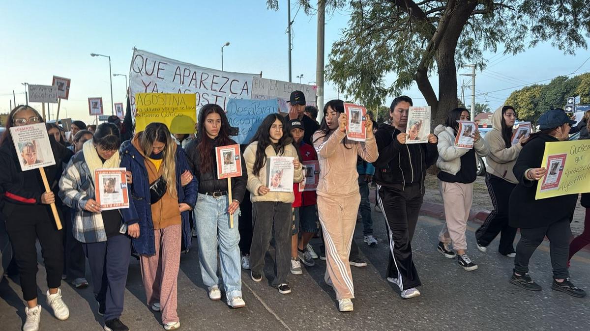 Familiares y vecinos marchan por la aparición de Agostina Vega