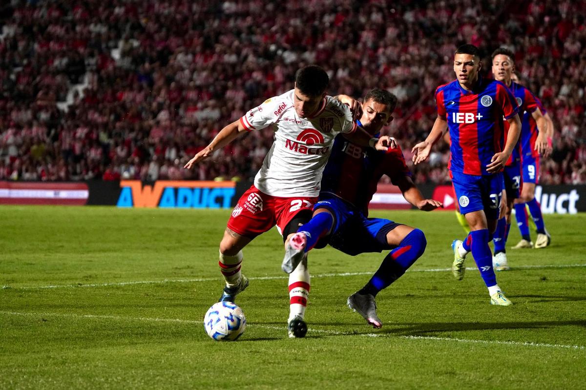 FOTO: Instituto recibe a San Lorenzo en Alta Córdoba. (Foto: Daniel Cáceres)