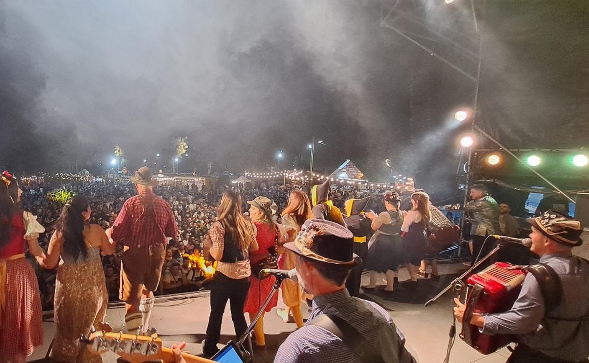 FOTO: El festejo del Oktober Fest este sábado.