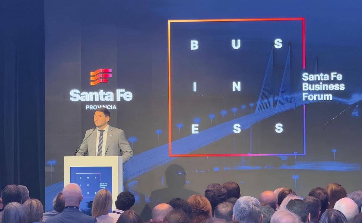 Pullaro desde el Santa Fe Business Forum.