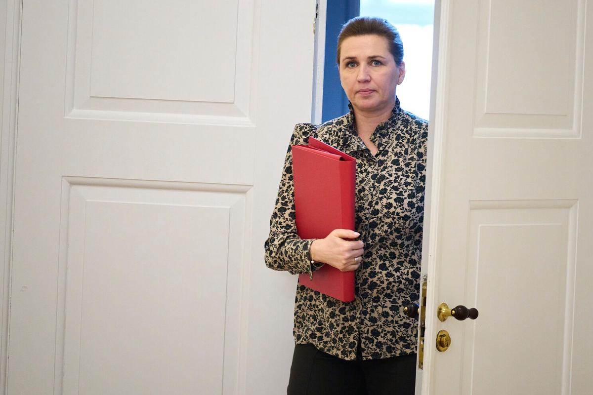 Líder danesa dice que no negociará sobre soberanía tras cambio de postura de Trump hacia Groenlandia