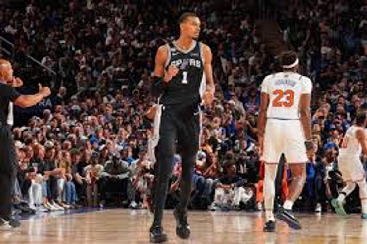 Víctor Wembanyama en la victoria de San Antonio Spurs contra New York Knicks en el Juego 3 (Foto: NBA)