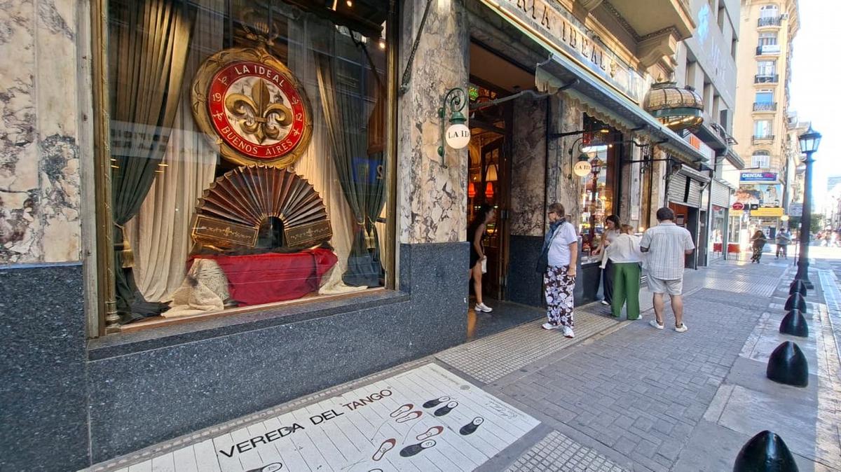 La Confitería La Ideal, un ícono de Buenos Aires.