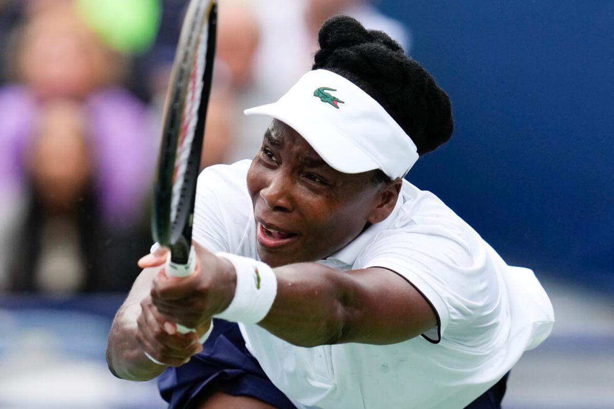 Kamilla Rakhimova vence a Venus Williams 6-4, 6-1 en Toronto tras retraso por lluvia