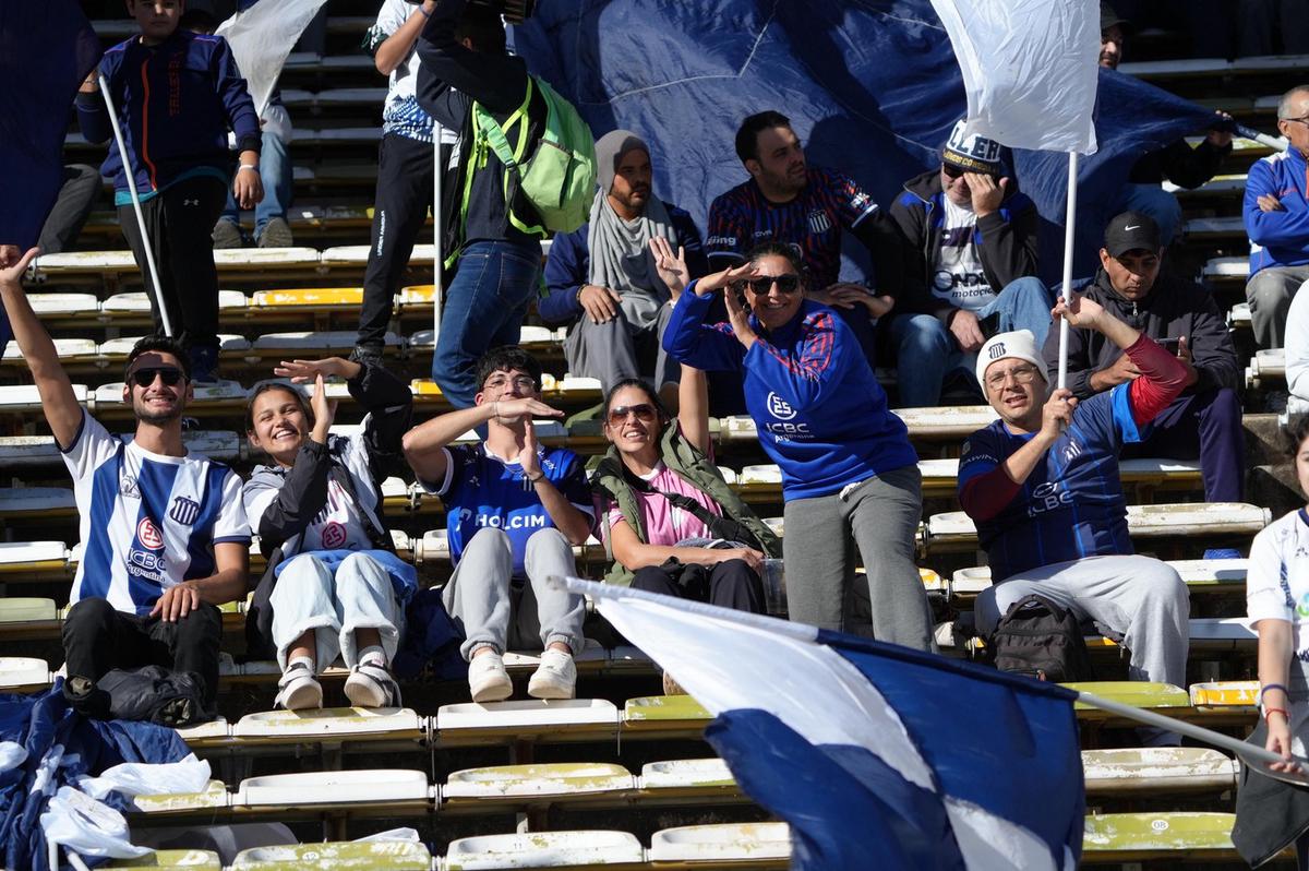 Los hinchas de