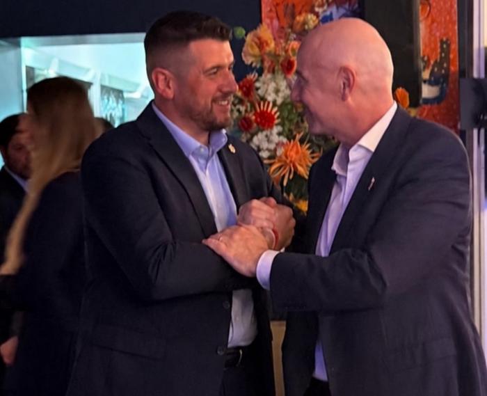 El presidente de Instituto estuvo con Infantino