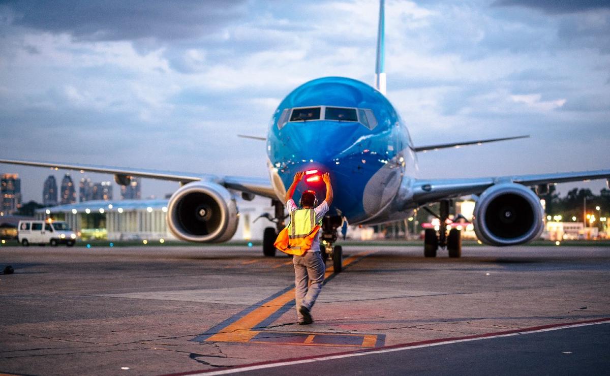 FOTO: Aerolíneas advierte por modificaciones en sus horarios por el paro del 30 